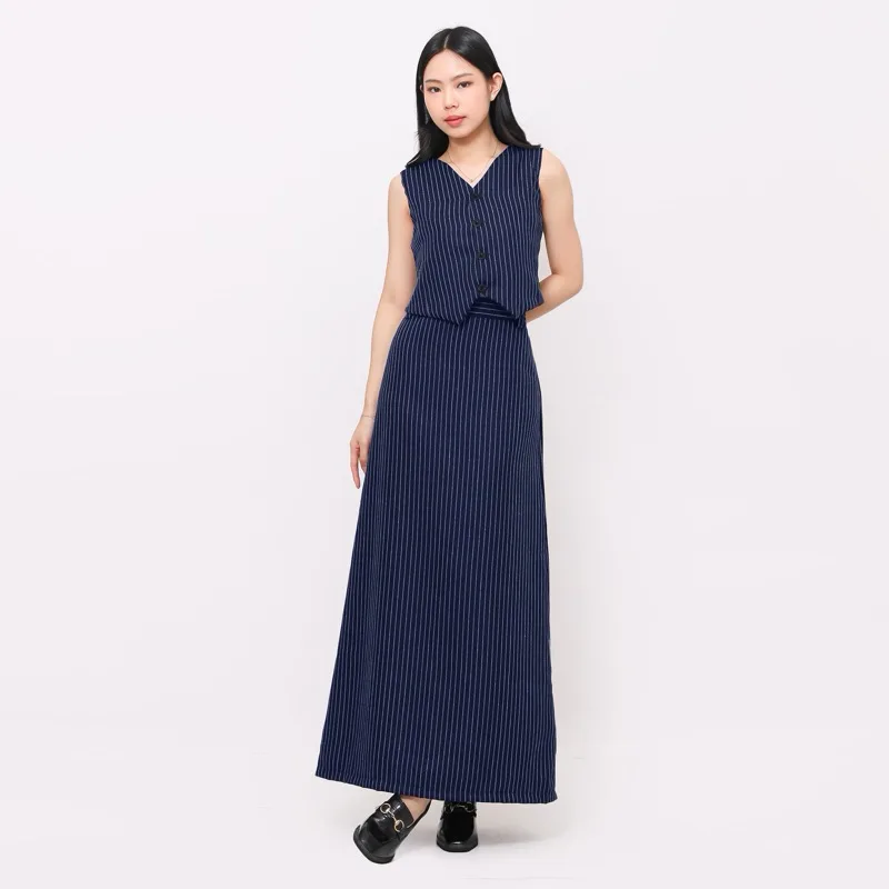 5 Inspirasi Outfit Ngantor Modern dan Elegan di 2025