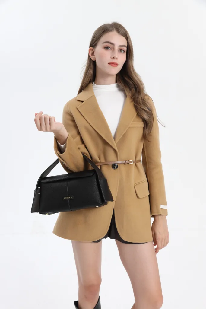 5 Inspirasi Outfit Ngantor Modern dan Elegan di 2025