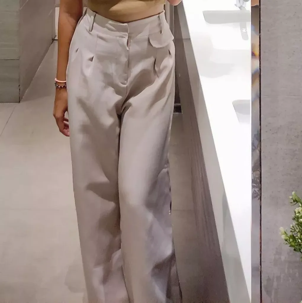ORO PANTS: Celana Kerja Wanita Highwaist yang Nyaman dan Stylish 2025